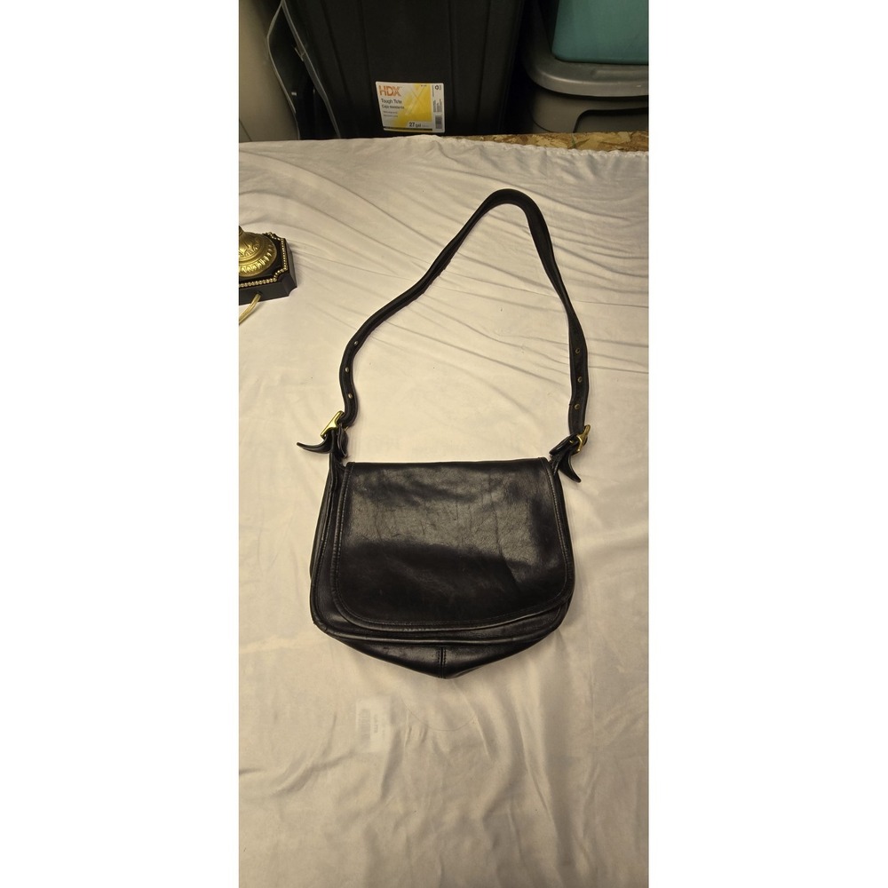 vintage black leather Coach Patricia's Legacy shoulder bag With brass hardware